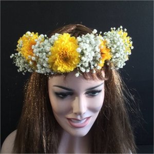 זר לראש בצהוב ולבן